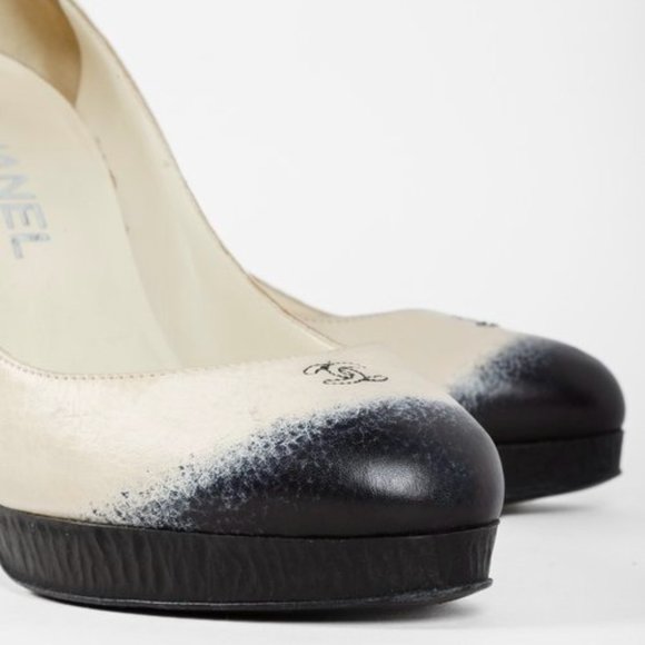 Chanel Beige Ombre CC Platform Pumps - Picture 7 of 9